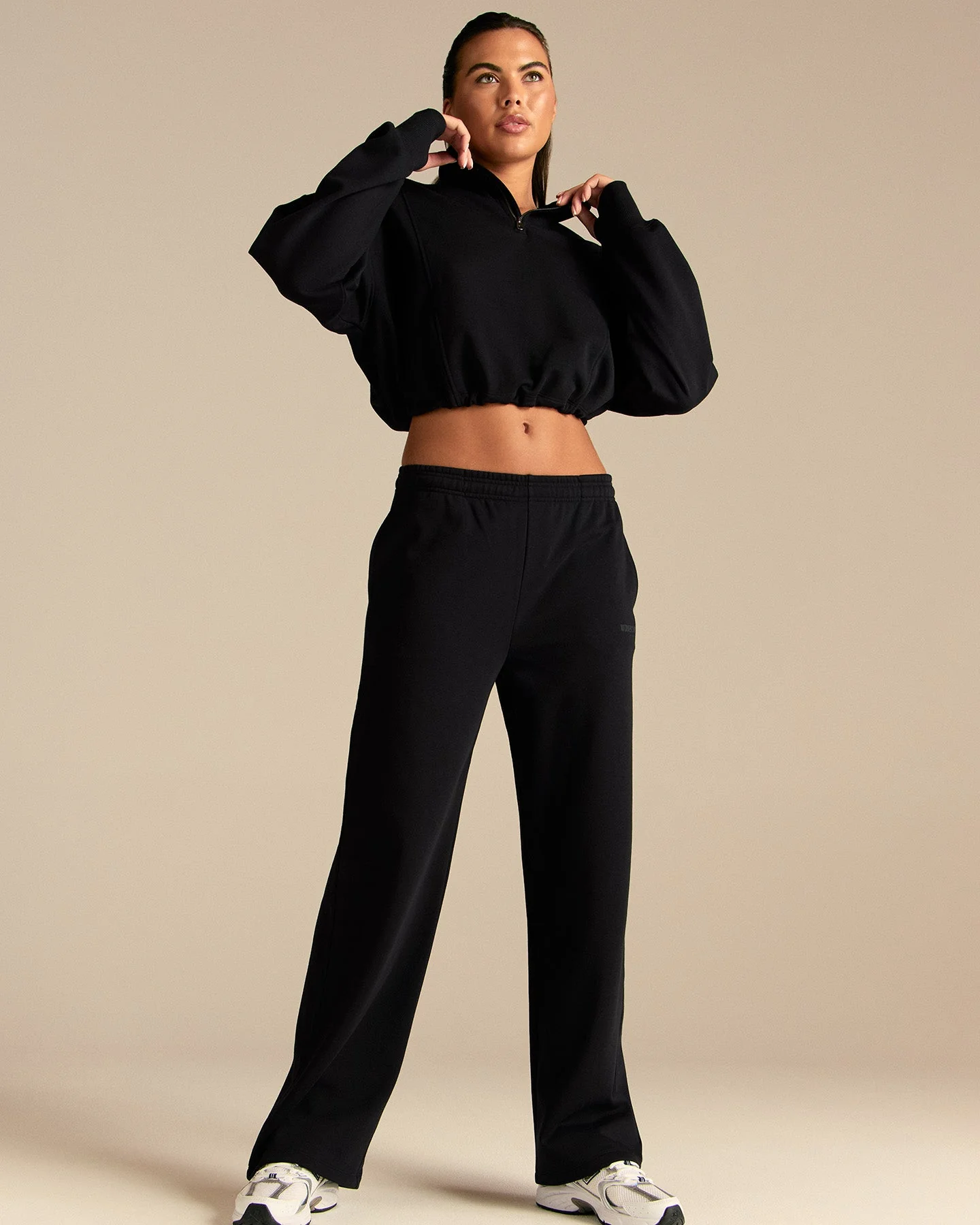 Comfort Lightweight Half Zip Draw Hem Sweat | Black - Image 3