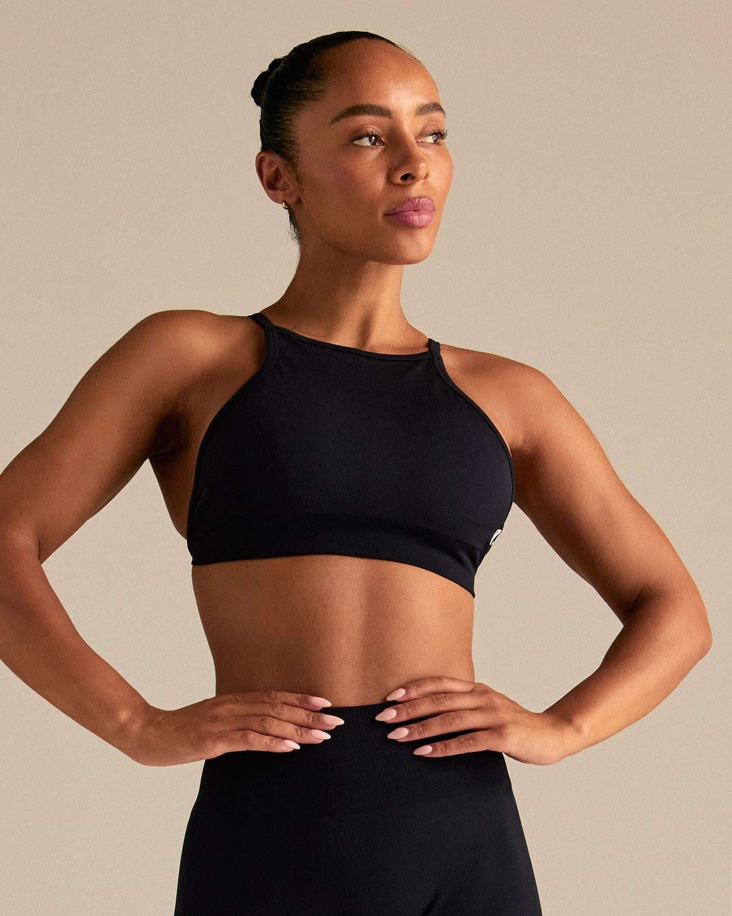 Define 2.0 High Neck Backless Bra | Black