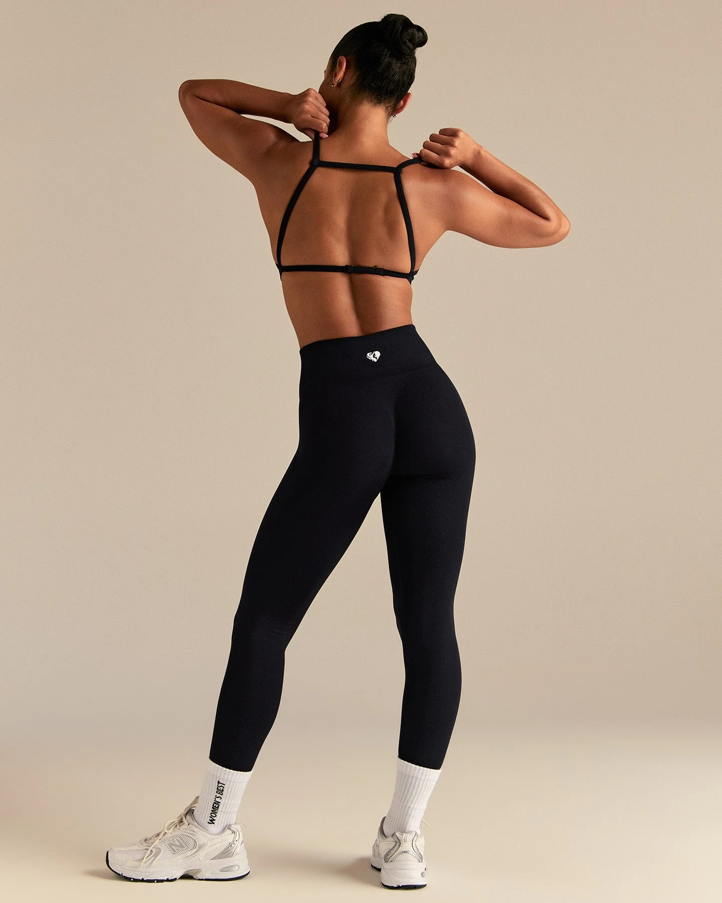 Define 2.0 High Neck Backless Bra | Black - Image 2