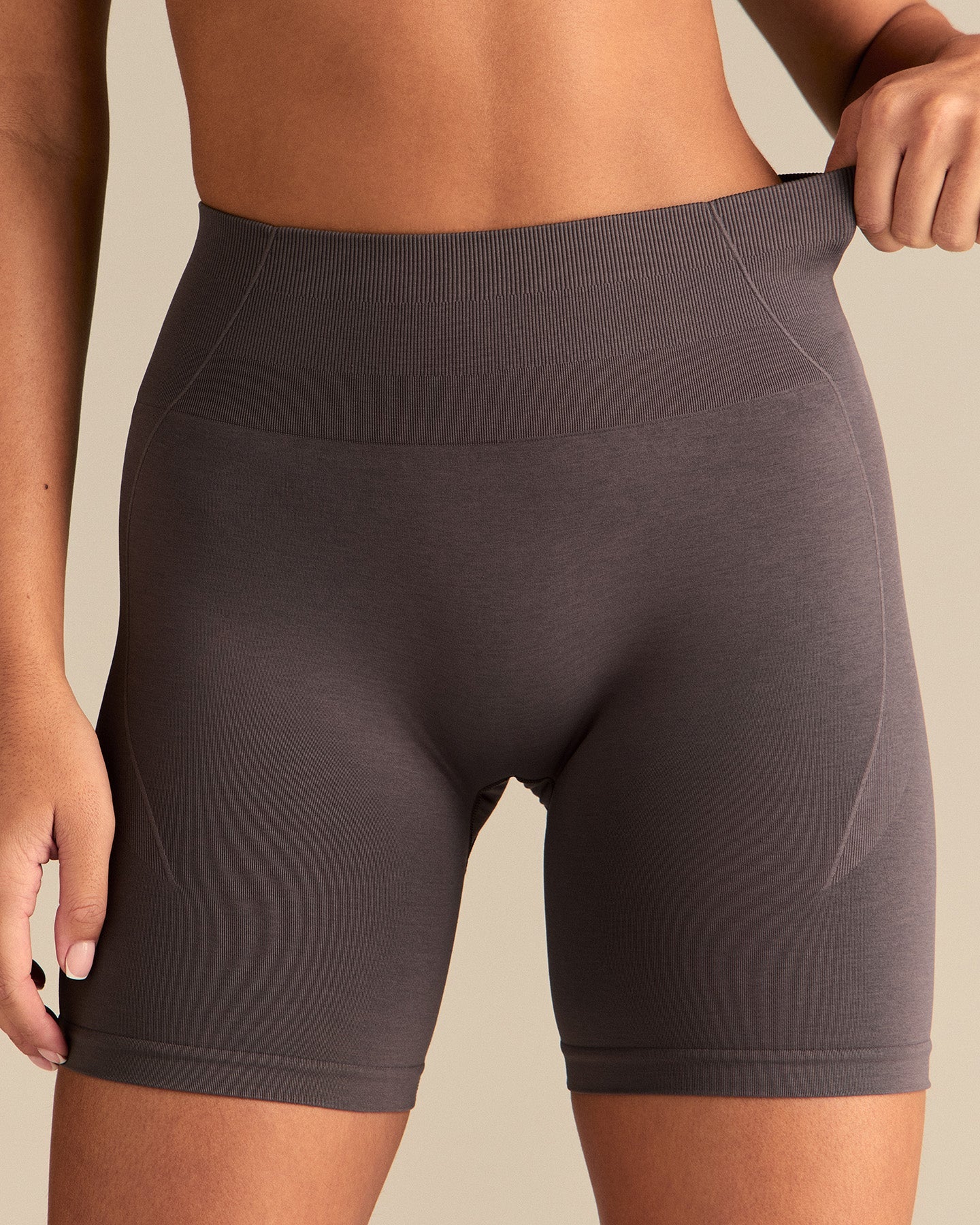 Define 2.0 High Waist Scrunch Shorts 6" | Slate Grey - Image 6
