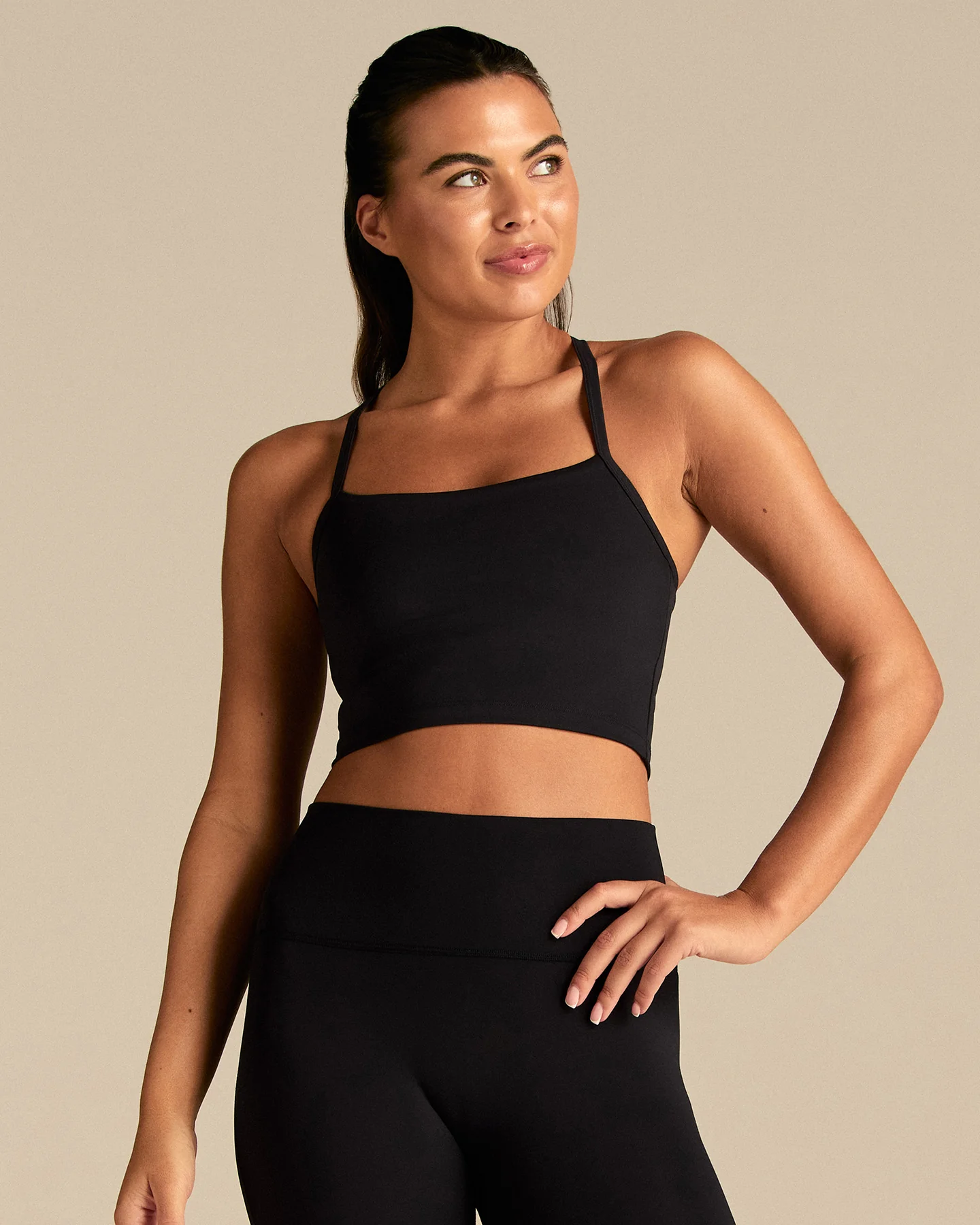 Essential Built-In Bra Crop Tank Top | Black