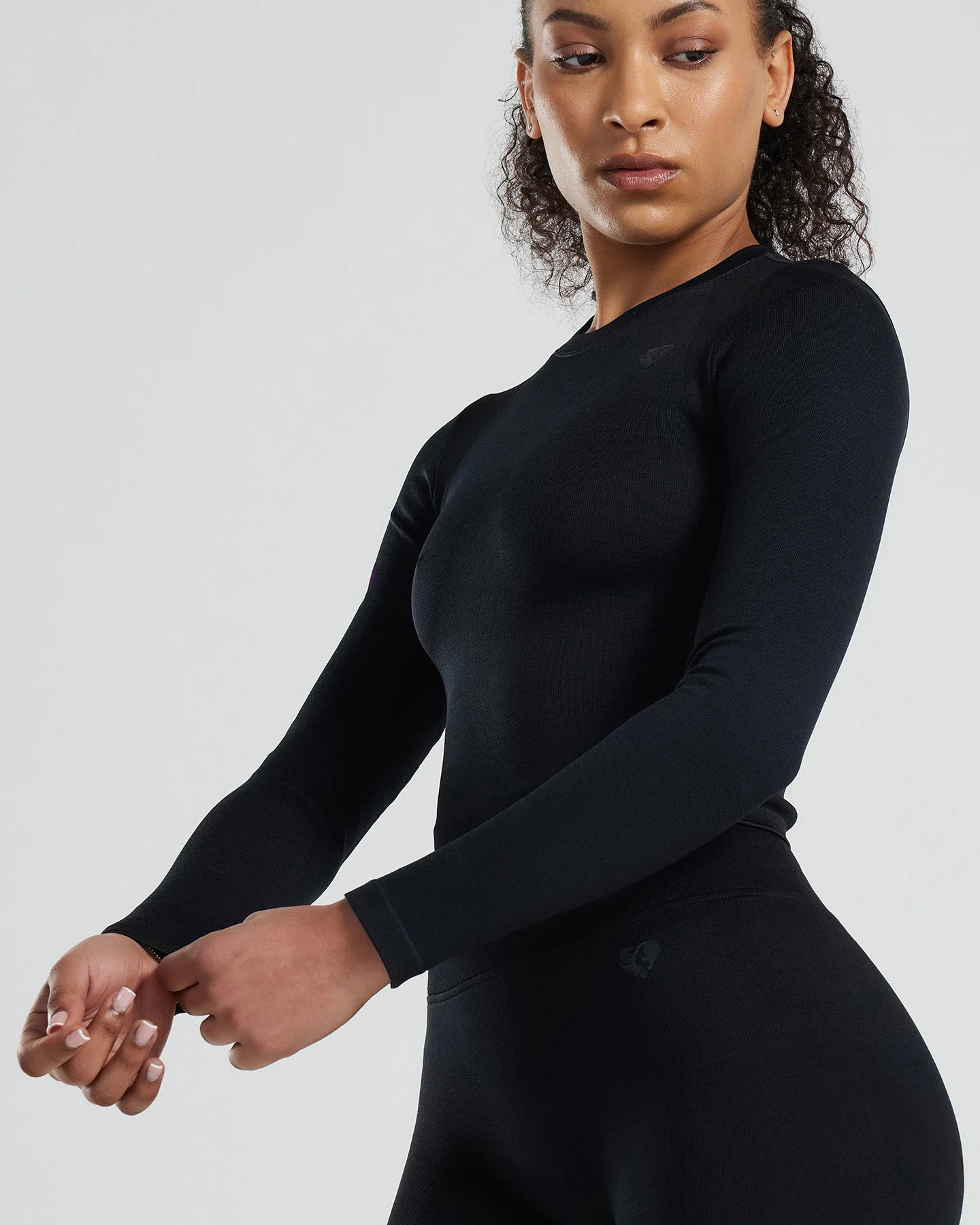 Motion Seamless Long Sleeve Midi Top | Black - Image 3