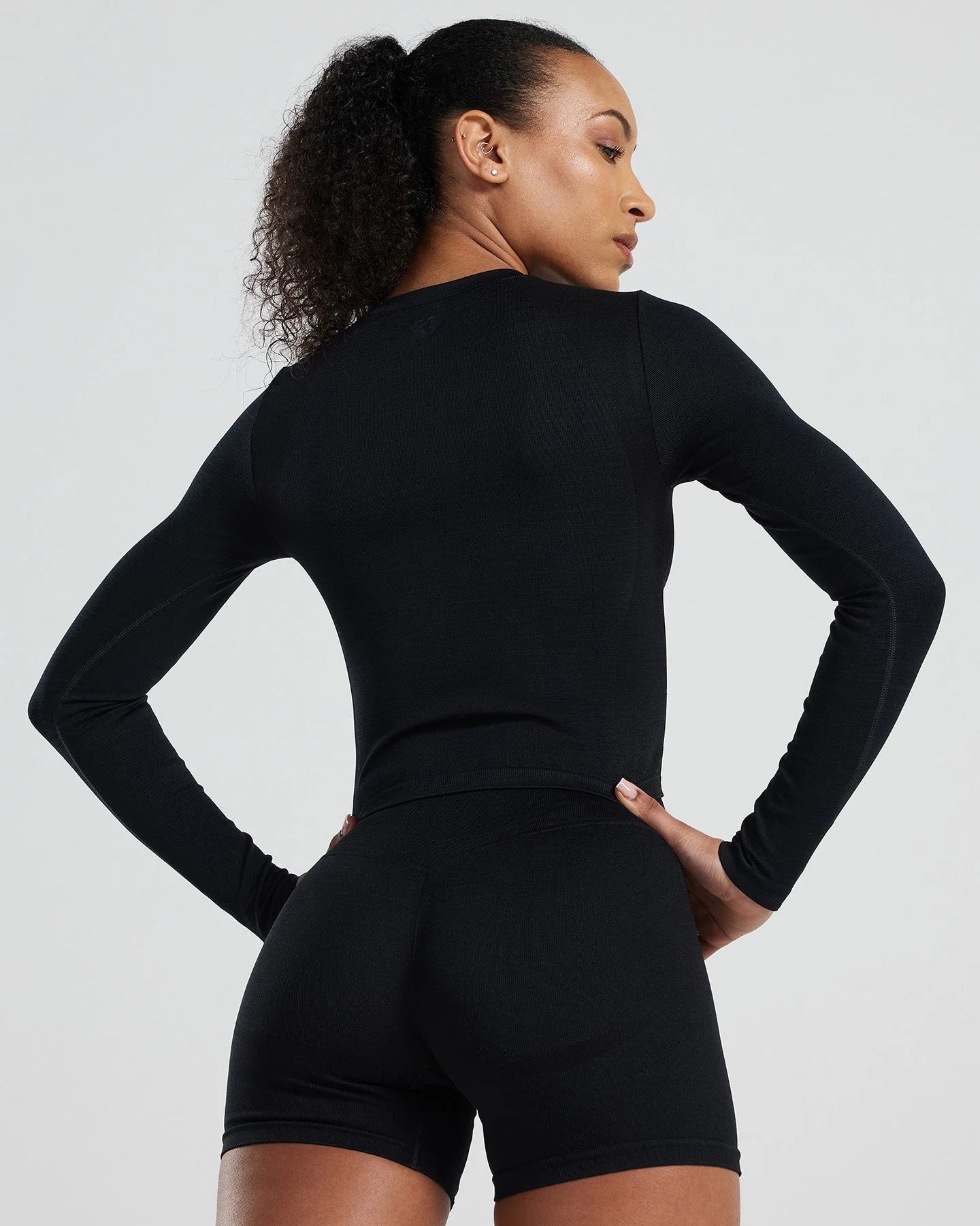 Motion Seamless Long Sleeve Midi Top | Black - Image 4