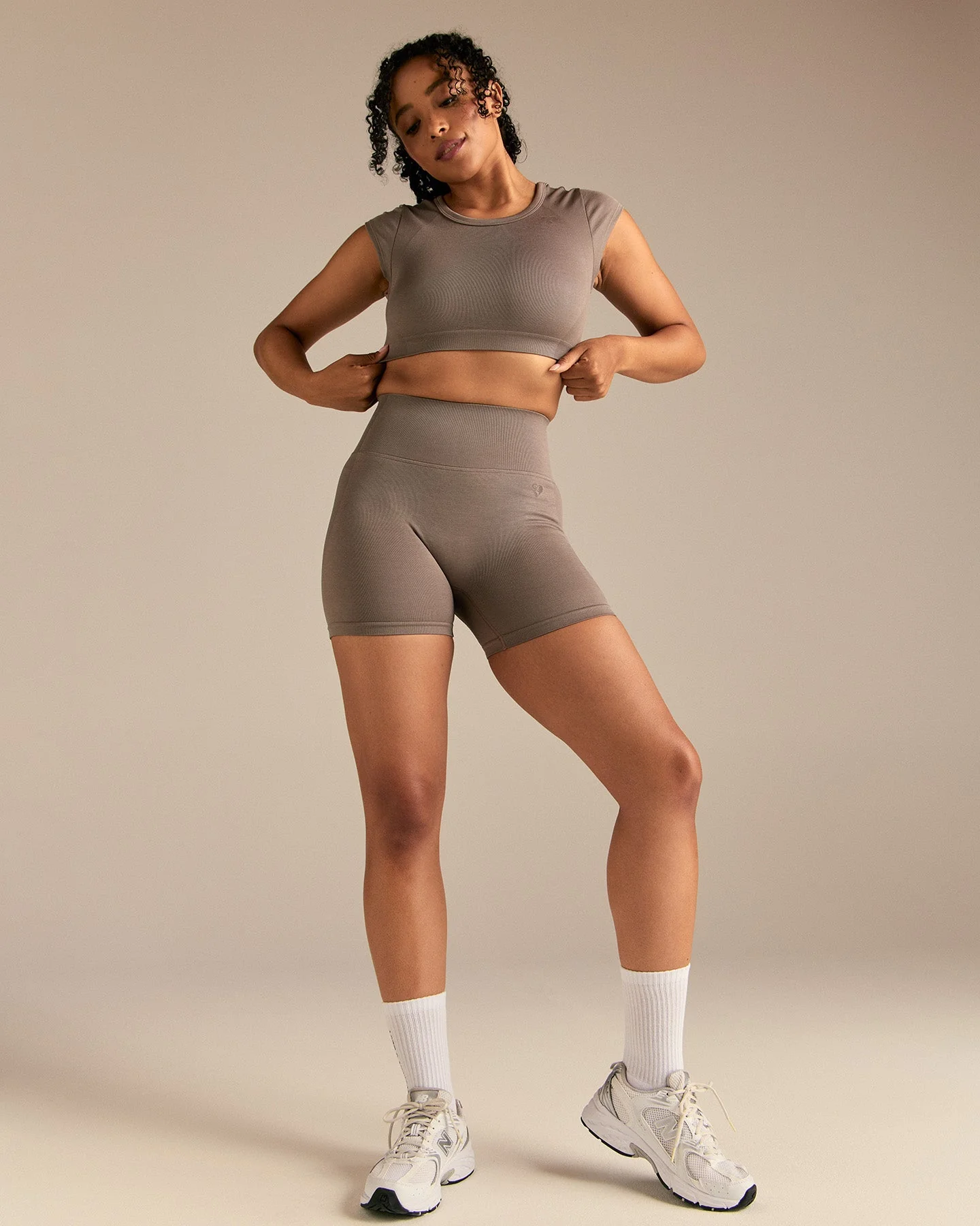 Motion Seamless Open Back Short Sleeve Crop Top | Taupe Grey - Image 6