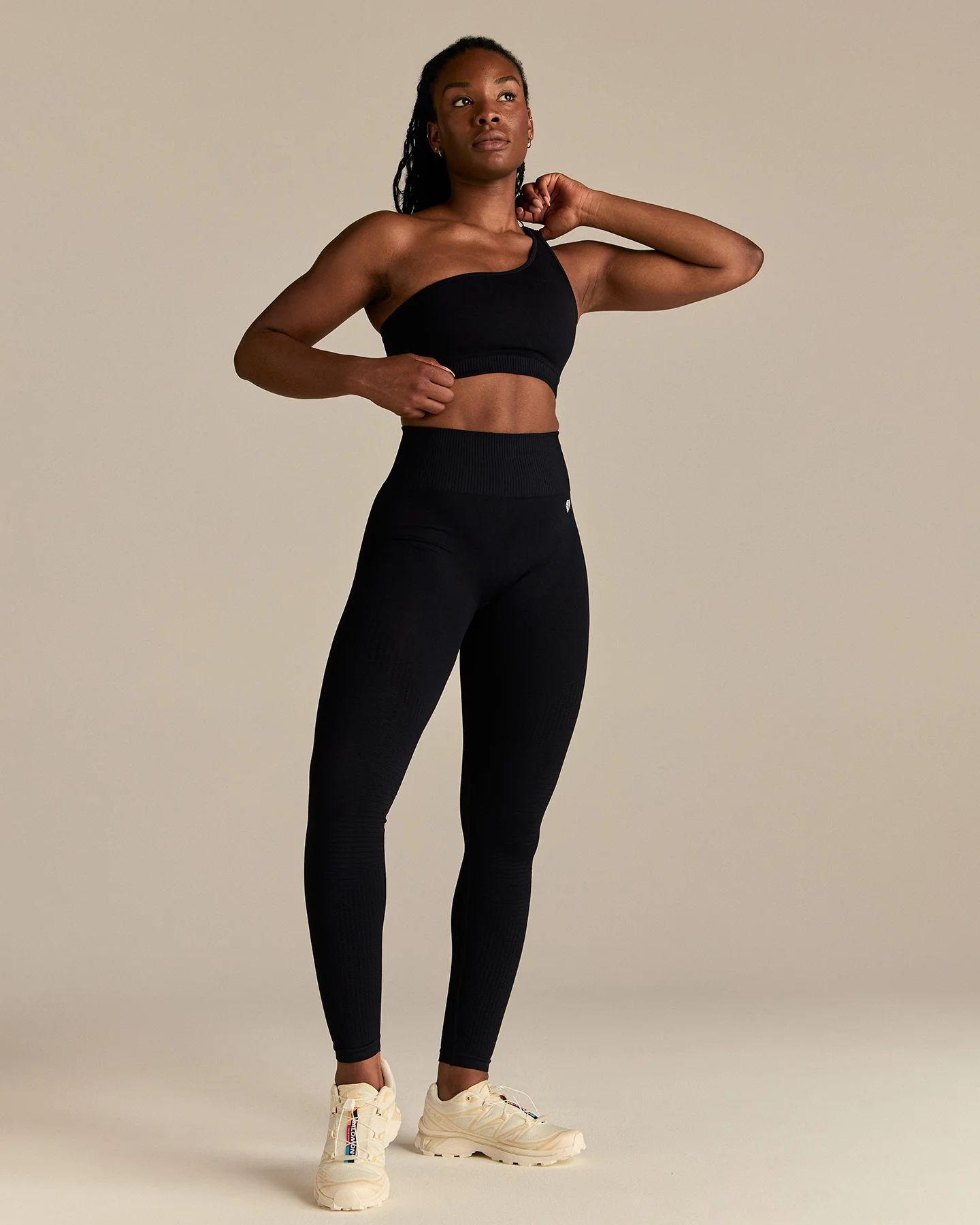 Power One Shoulder Bra | Black - Image 4