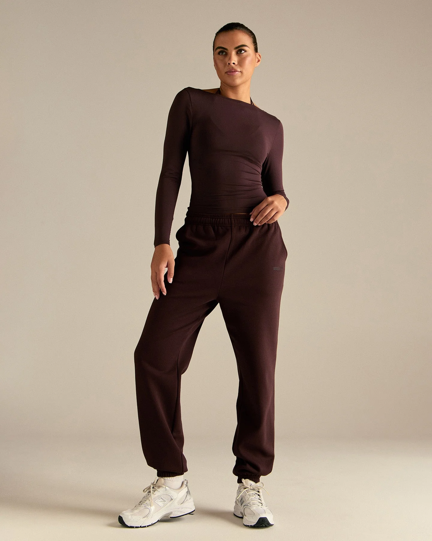 Smooth Contour Long Sleeve Reversible T-Shirt | Cafe Noir - Image 3